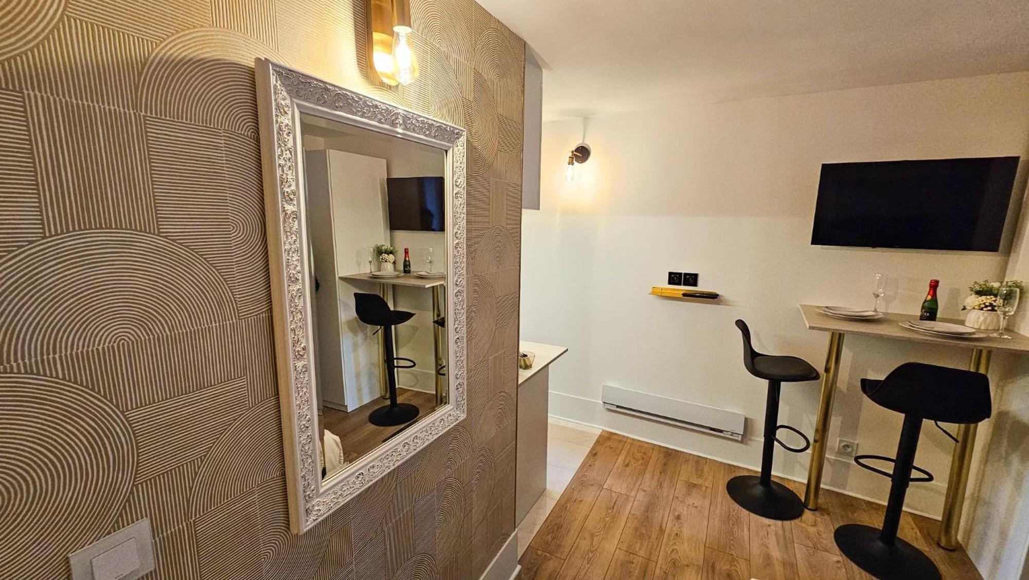 Appartement Sacre Coeur Arev Sur Les Pas D Emily In