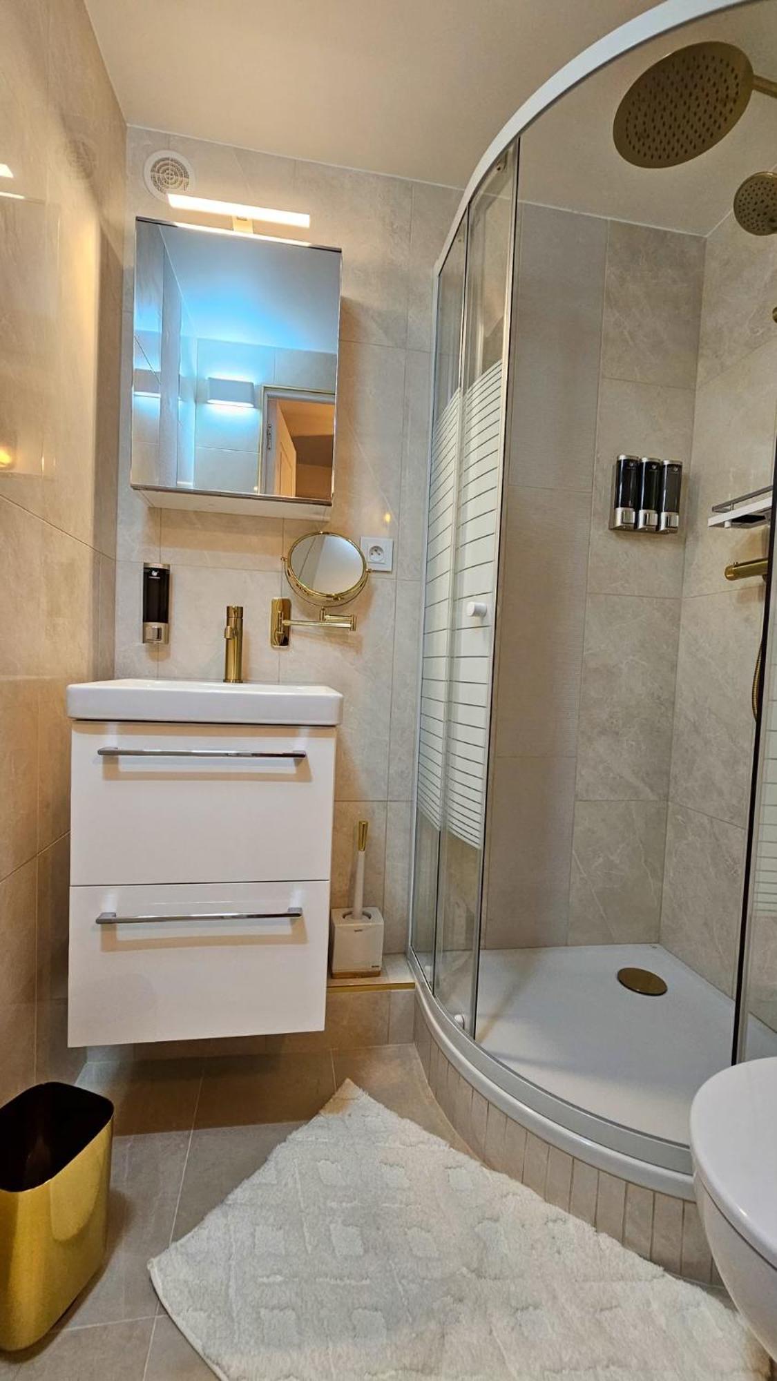 Appartement Sacre Coeur Arev Sur Les Pas D Emily In